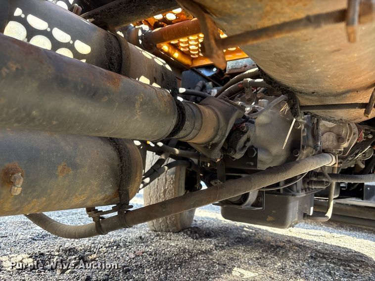 image for item YA2681 2002 Kalmar Ottawa yard truck