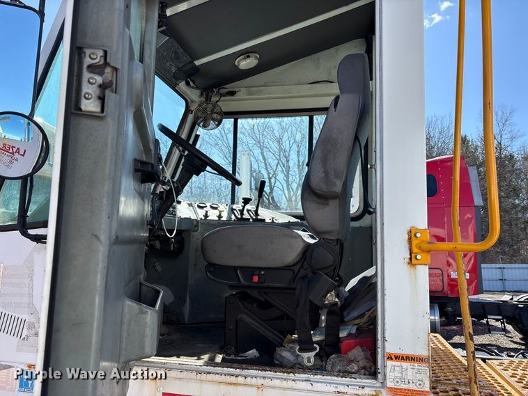 image for item YA2681 2002 Kalmar Ottawa yard truck