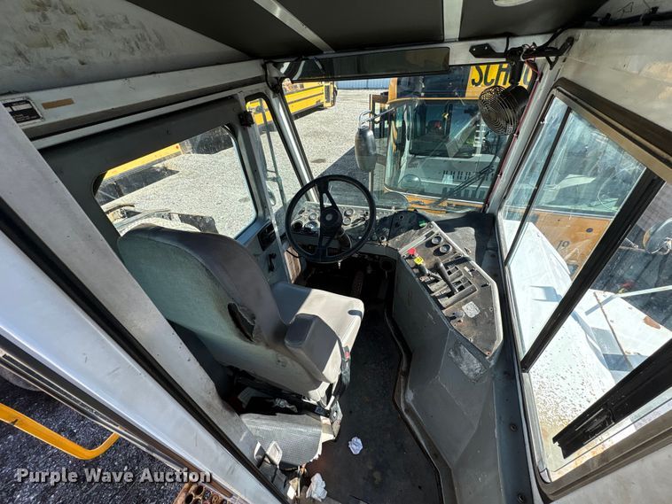 image for item YA2681 2002 Kalmar Ottawa yard truck