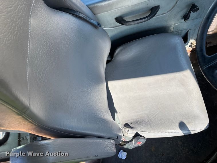 image for item YA2681 2002 Kalmar Ottawa yard truck