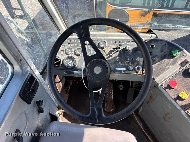 image for item YA2681 2002 Kalmar Ottawa yard truck