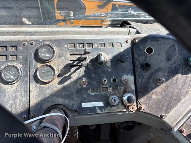 image for item YA2681 2002 Kalmar Ottawa yard truck