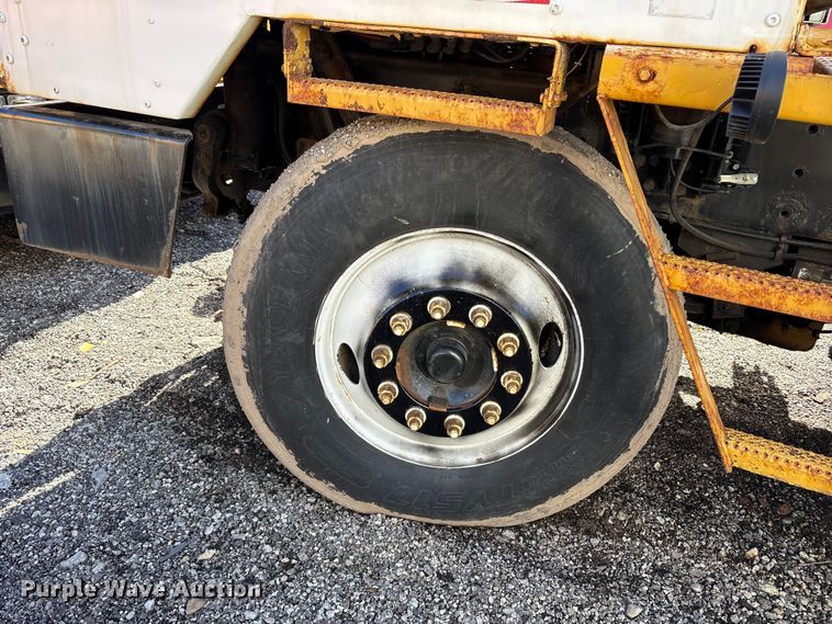 image for item YA2681 2002 Kalmar Ottawa yard truck