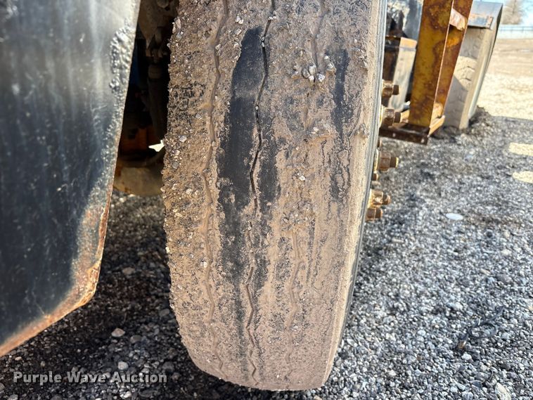 image for item YA2681 2002 Kalmar Ottawa yard truck