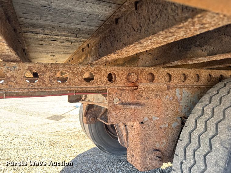 image for item YA2682 1995 Wabash dry van trailer