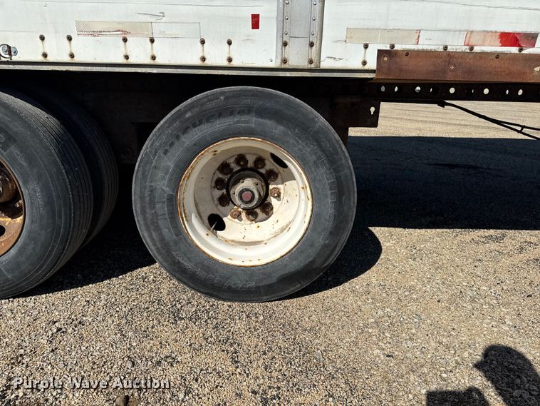 image for item YA2682 1995 Wabash dry van trailer