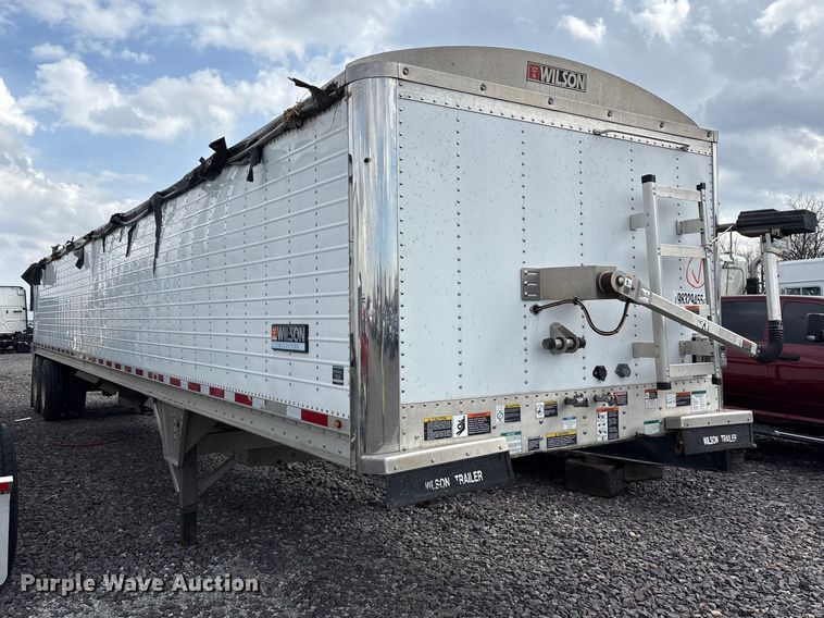 image for item YA2749 2018 Wilson DWH-650 grain trailer