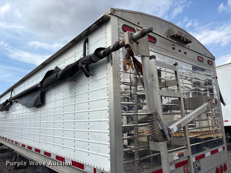 image for item YA2749 2018 Wilson DWH-650 grain trailer