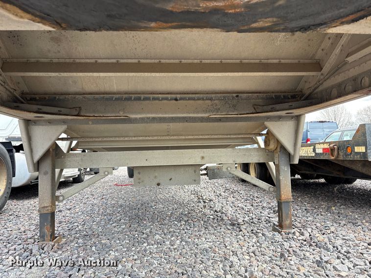 image for item YA2749 2018 Wilson DWH-650 grain trailer