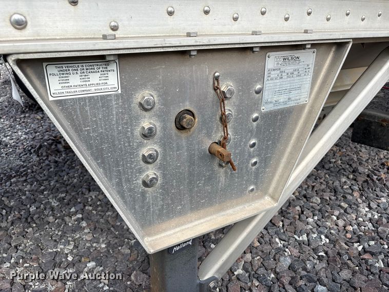 image for item YA2749 2018 Wilson DWH-650 grain trailer