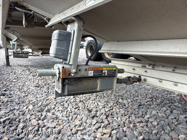 image for item YA2749 2018 Wilson DWH-650 grain trailer