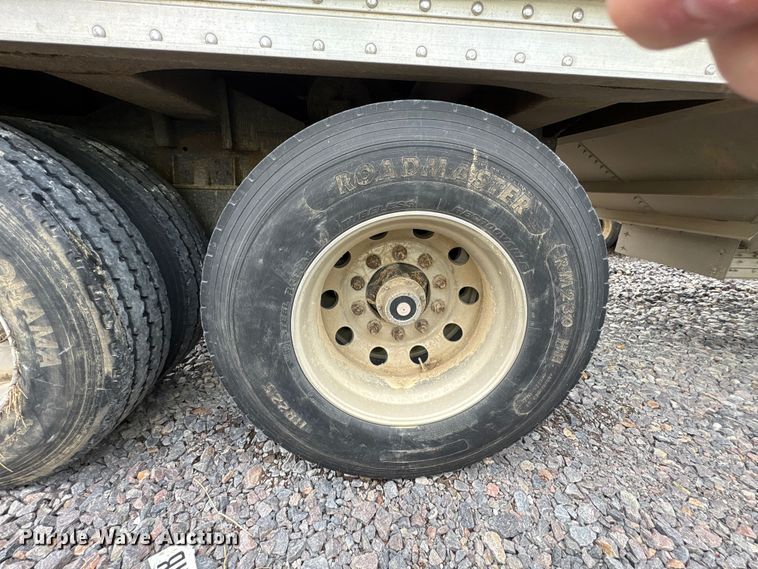 image for item YA2749 2018 Wilson DWH-650 grain trailer