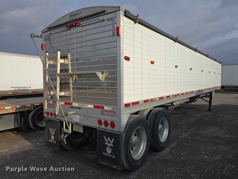 image for item YA2754 2010 Wilson DWH-550 grain trailer