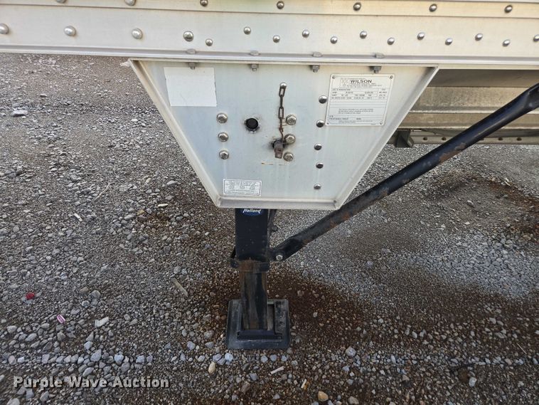 image for item YA2754 2010 Wilson DWH-550 grain trailer