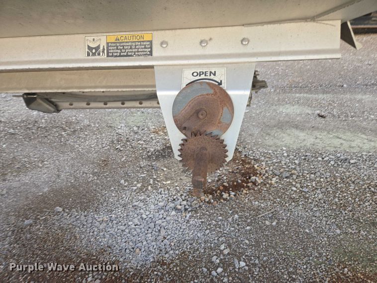 image for item YA2754 2010 Wilson DWH-550 grain trailer