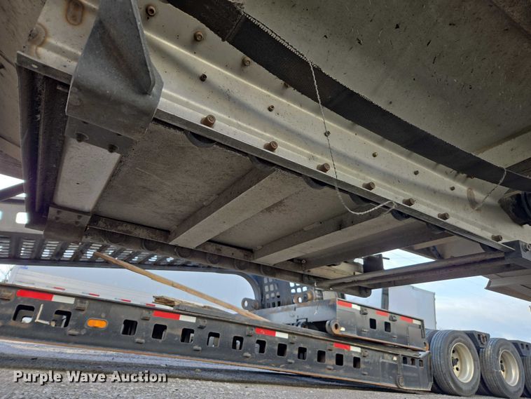 image for item YA2754 2010 Wilson DWH-550 grain trailer