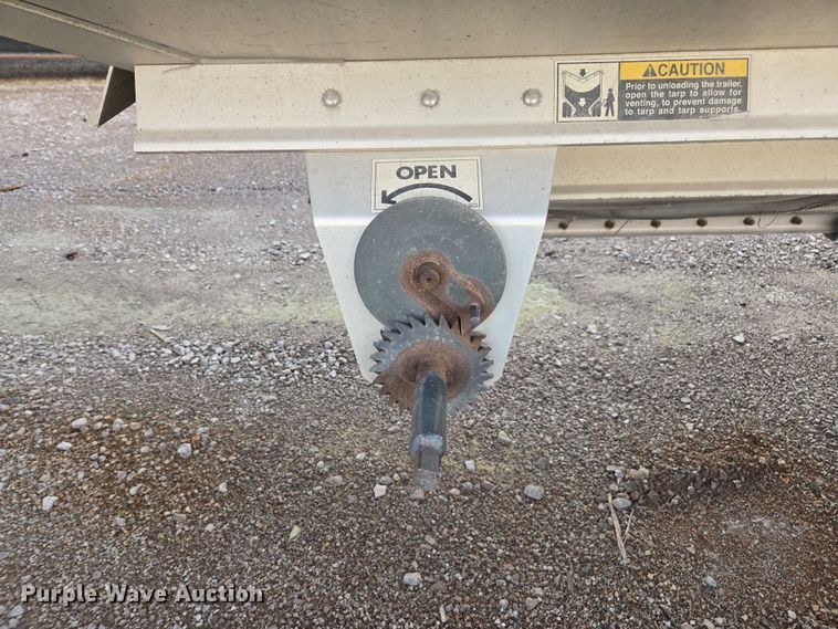 image for item YA2754 2010 Wilson DWH-550 grain trailer