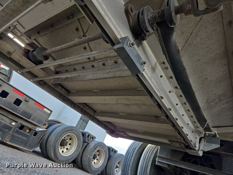 image for item YA2754 2010 Wilson DWH-550 grain trailer