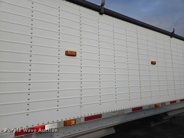 image for item YA2754 2010 Wilson DWH-550 grain trailer
