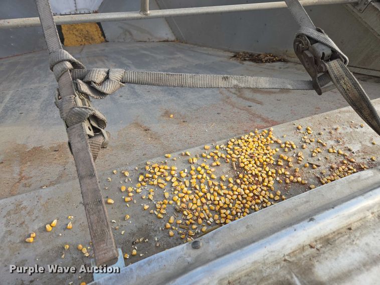 image for item YA2754 2010 Wilson DWH-550 grain trailer