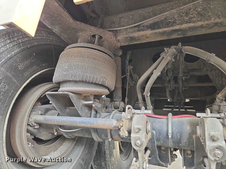 image for item YA2754 2010 Wilson DWH-550 grain trailer