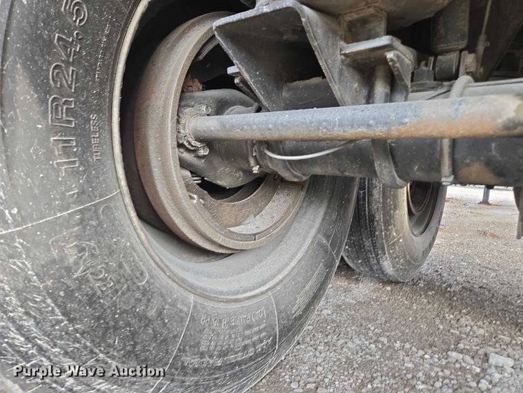 image for item YA2754 2010 Wilson DWH-550 grain trailer