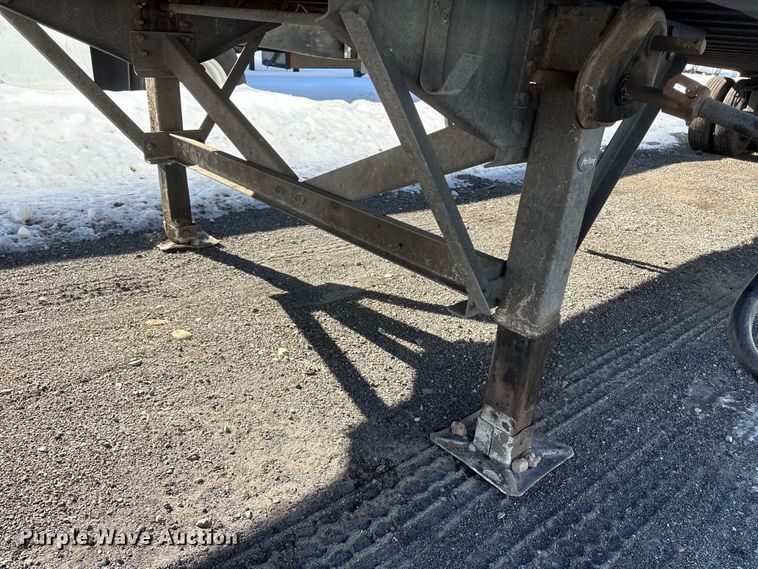 image for item YA6114 2015 Vanguard MaxCube dry van trailer