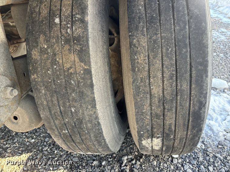 image for item YA6114 2015 Vanguard MaxCube dry van trailer