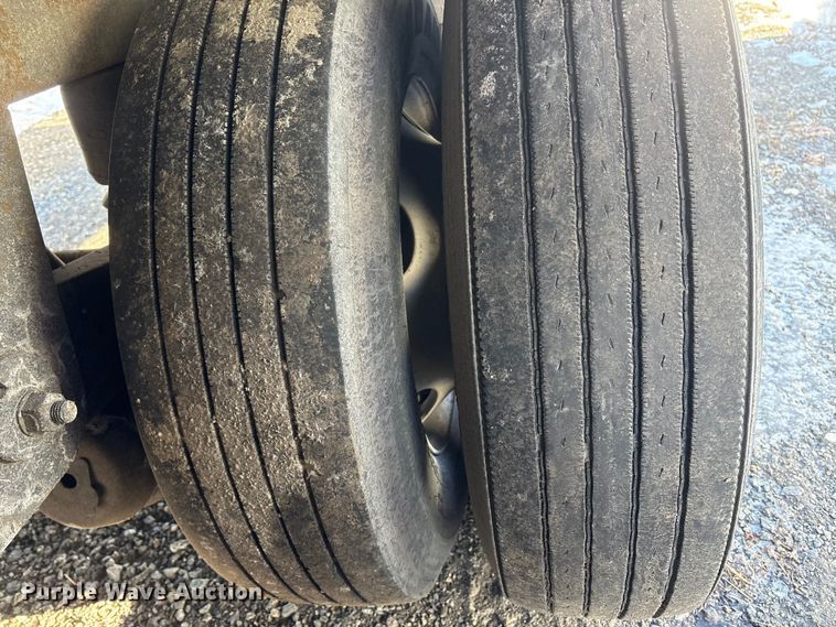 image for item YA6114 2015 Vanguard MaxCube dry van trailer