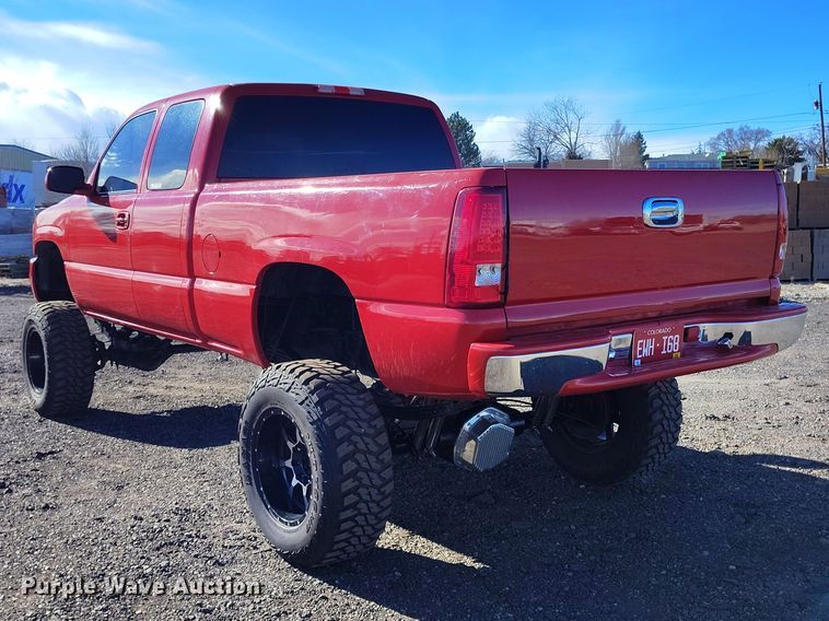 image for item BI9756 2003 GMC Sierra 1500 Ext. Cab pickup truck