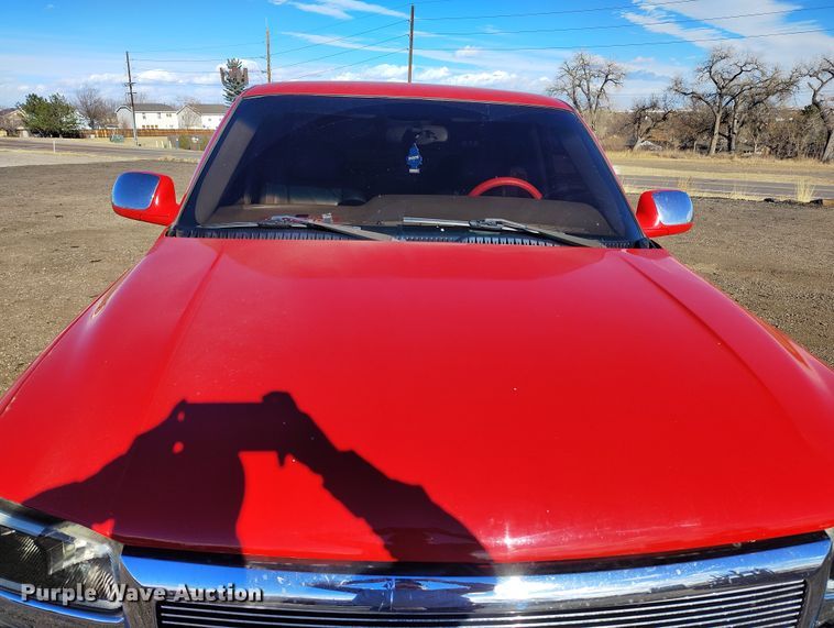 image for item BI9756 2003 GMC Sierra 1500 Ext. Cab pickup truck