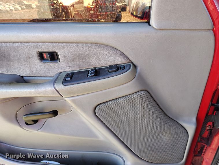 image for item BI9756 2003 GMC Sierra 1500 Ext. Cab pickup truck