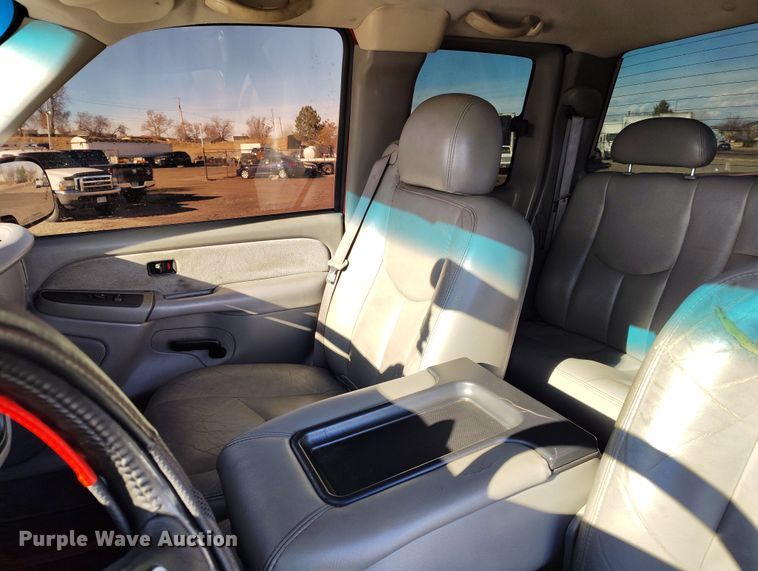 image for item BI9756 2003 GMC Sierra 1500 Ext. Cab pickup truck