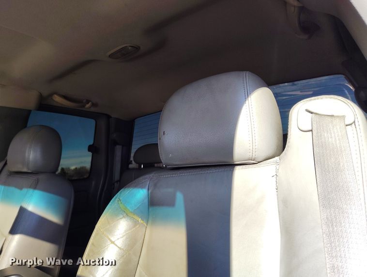 image for item BI9756 2003 GMC Sierra 1500 Ext. Cab pickup truck