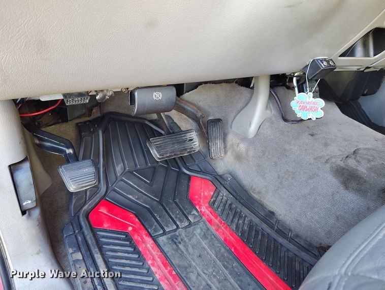 image for item BI9756 2003 GMC Sierra 1500 Ext. Cab pickup truck