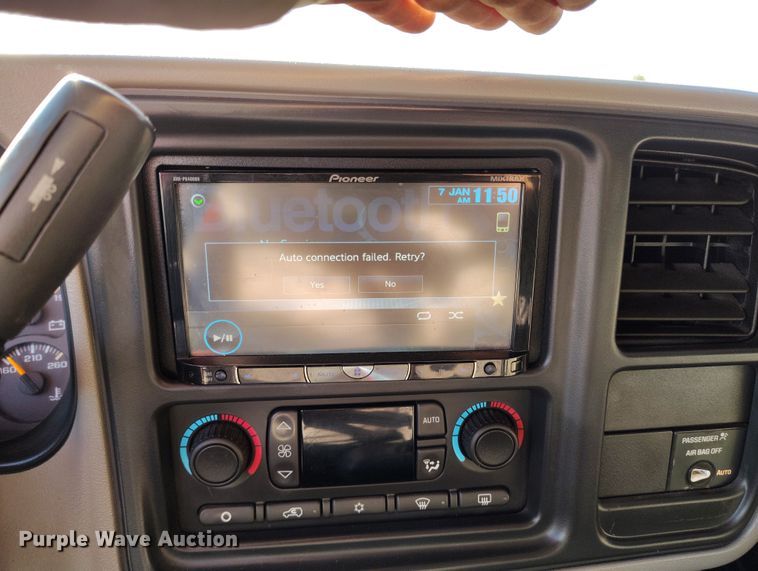 image for item BI9756 2003 GMC Sierra 1500 Ext. Cab pickup truck