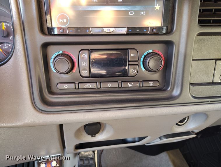 image for item BI9756 2003 GMC Sierra 1500 Ext. Cab pickup truck