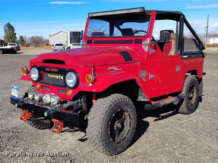 image for item BI9757 1961 Toyota FJ 40 Land Cruiser SUV