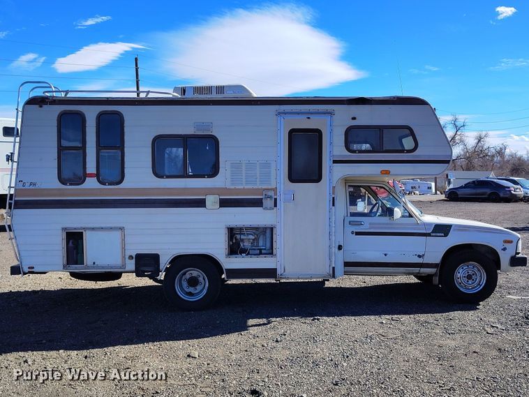 image for item BI9761 1983 Toyota Dolphin RV