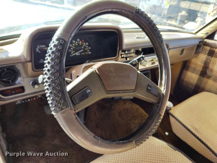 image for item BI9761 1983 Toyota Dolphin RV