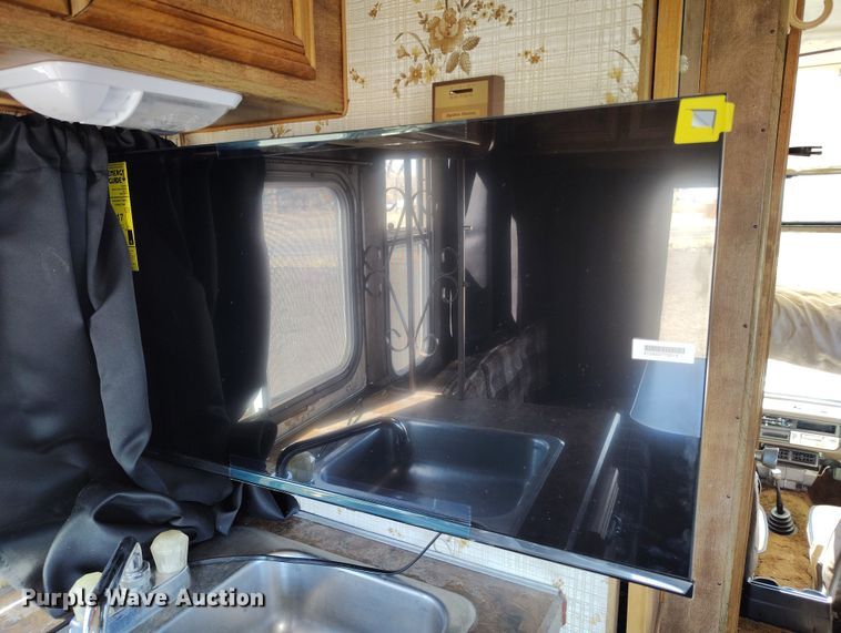 image for item BI9761 1983 Toyota Dolphin RV