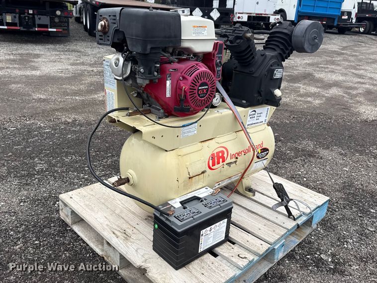 image for item DO8456 Ingersoll Rand air compressor