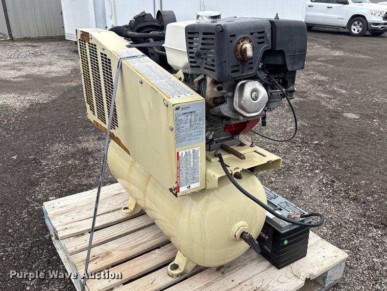 image for item DO8456 Ingersoll Rand air compressor