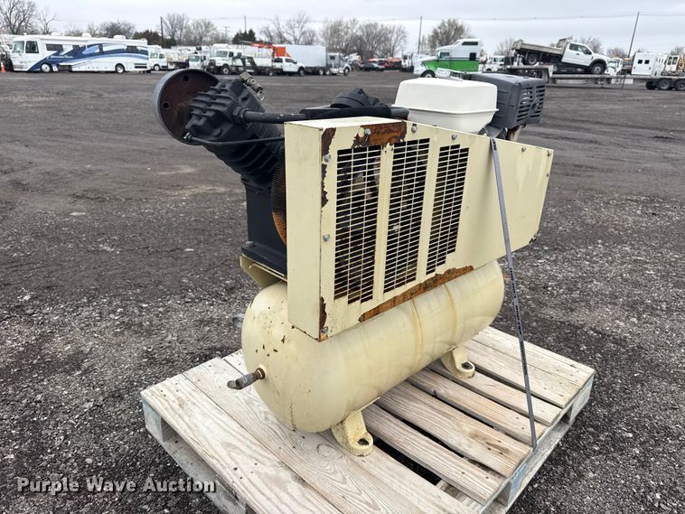 image for item DO8456 Ingersoll Rand air compressor