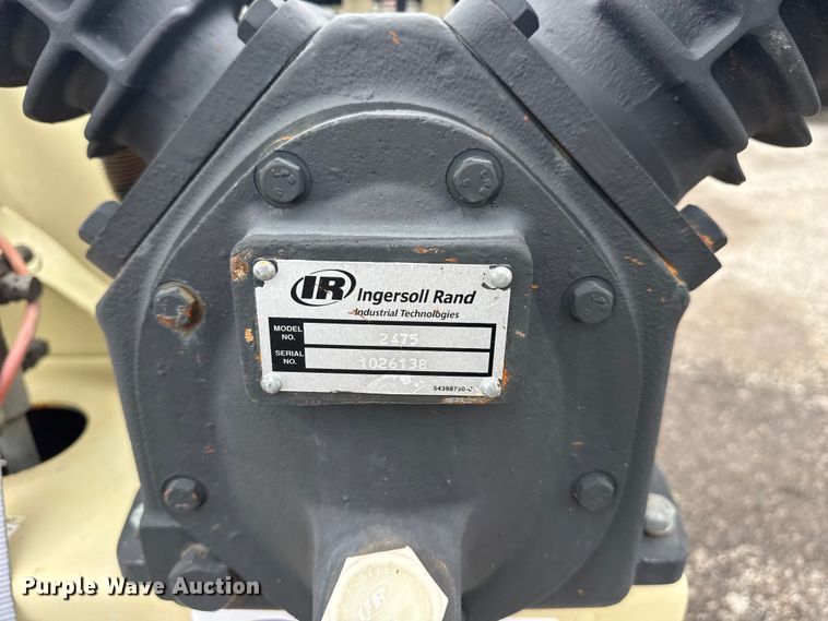 image for item DO8456 Ingersoll Rand air compressor