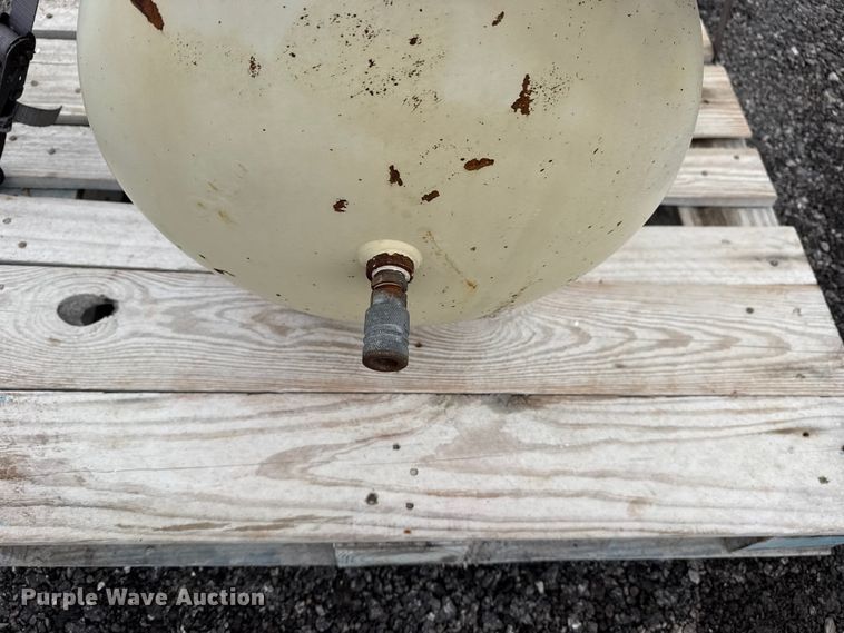 image for item DO8456 Ingersoll Rand air compressor