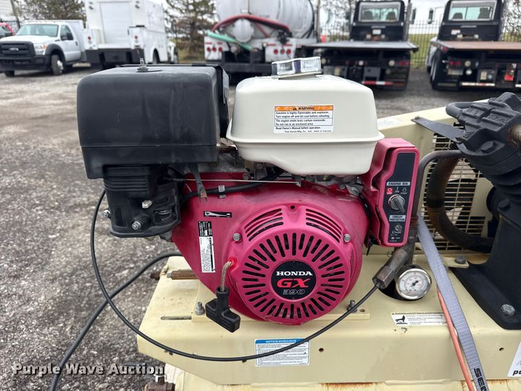 image for item DO8456 Ingersoll Rand air compressor