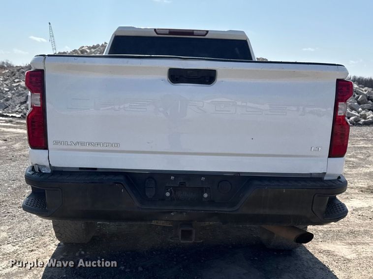 image for item DO8462 2021 Chevrolet Silverado 2500HD Crew Cab pickup truck