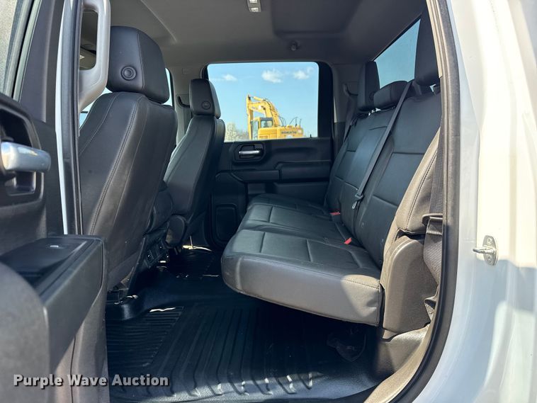 image for item DO8462 2021 Chevrolet Silverado 2500HD Crew Cab pickup truck