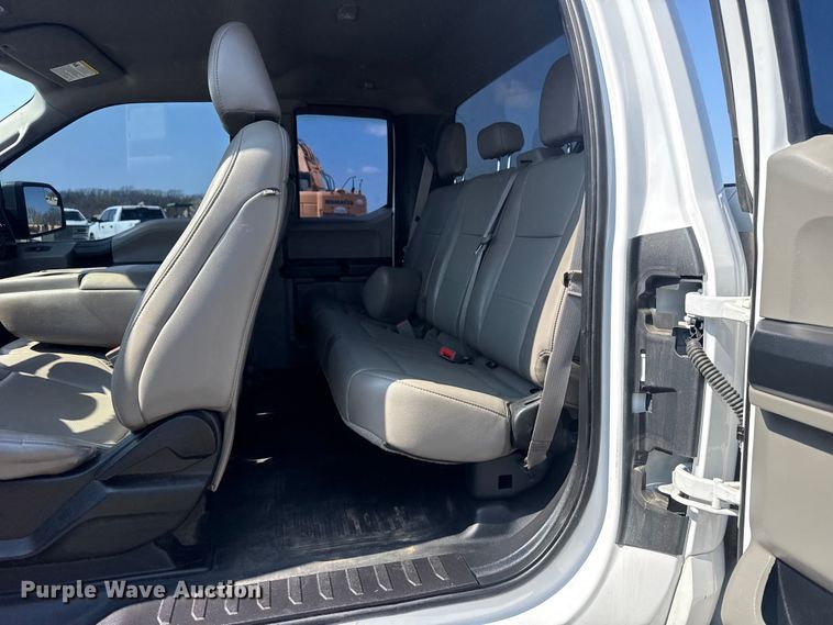 image for item DO8463 2018 Ford F150 Ext. Cab pickup truck